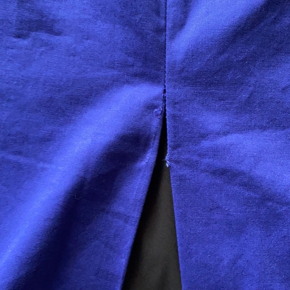 Le Chateau Blue pencil skirt in size 0. - Picture 10 of 10